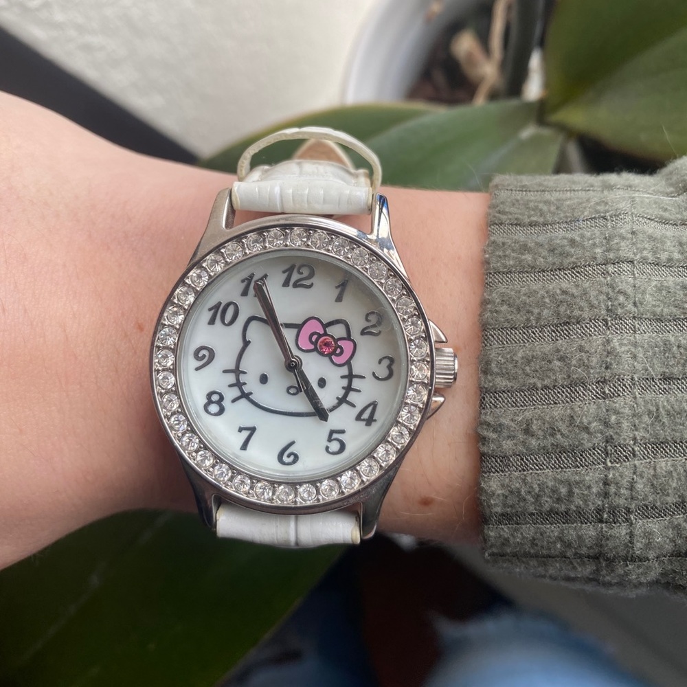 Sanrio Diamond Hello Kitty Genuine Leather Watch